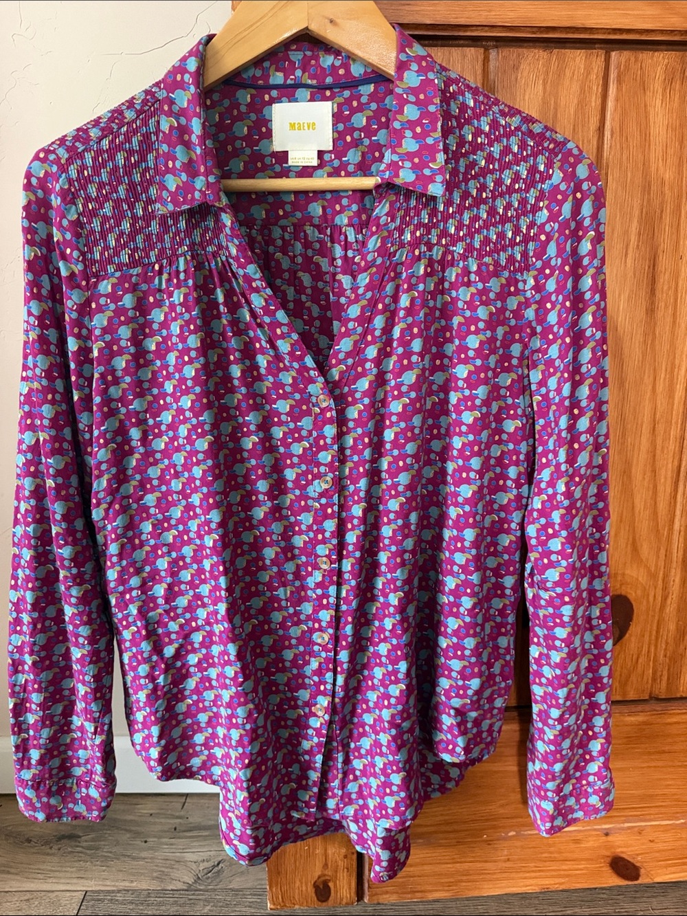 Maeve by Anthropologie Vibrant Abstract Print Smocked Blouse size 8 like new